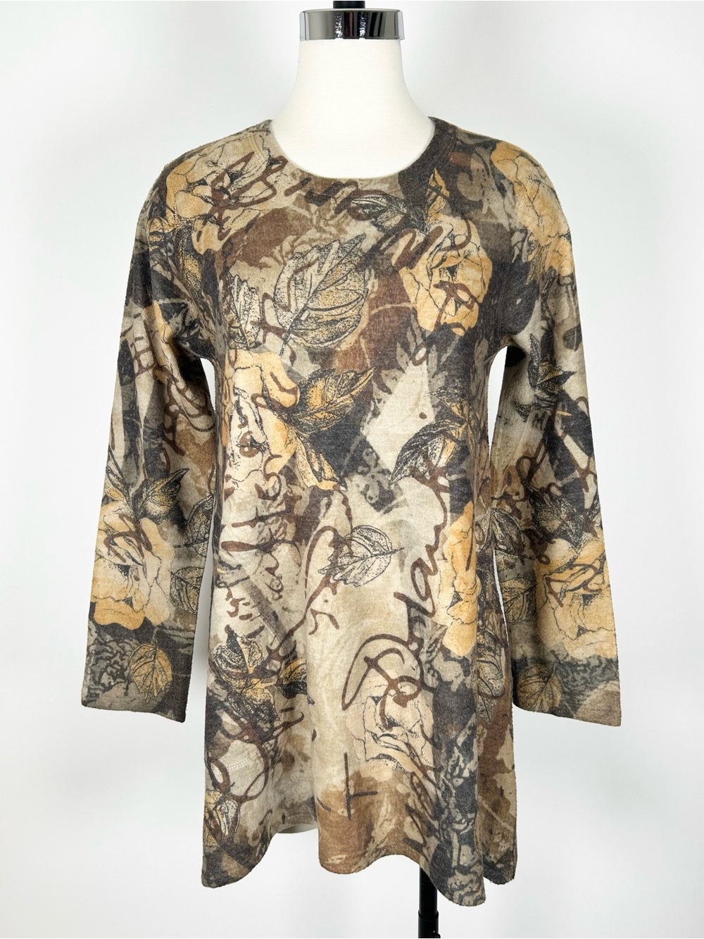 Inoah Fleece Tunic Top Women’s Medium Camo Collage Print Pockets Long Sleeve